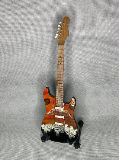 Chitarra in miniatura da collezione replica in legno - Metallica - Tribute