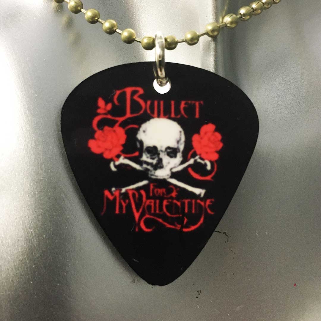 Collana con ciondolo a forma di plettro Bullet for my Valentine - teschio rose