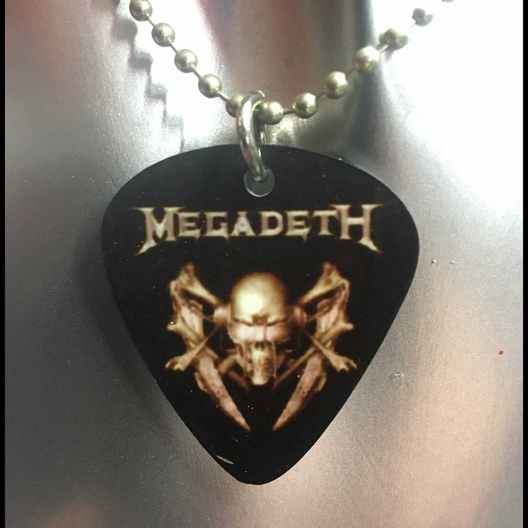 Collana con ciondolo a forma di plettro Megadeth
