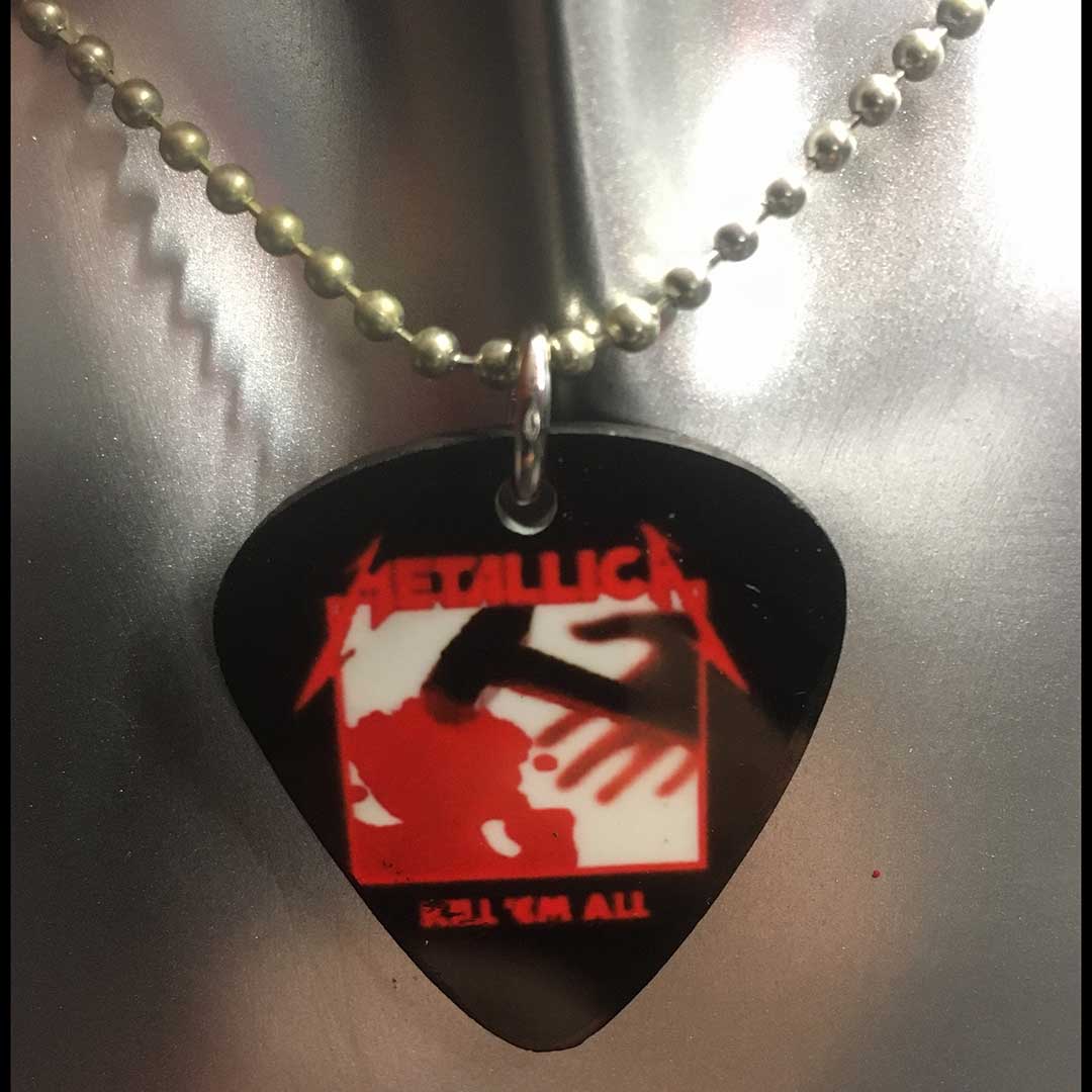 Collana con ciondolo a forma di plettro Metallica – Kill’em All