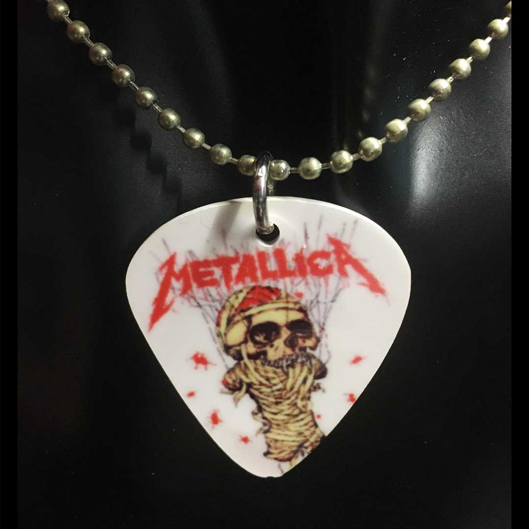 Collana con ciondolo a forma di plettro Metallica simbolo teschio