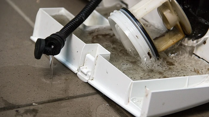 çamaşır makinesi tahliye filtresi